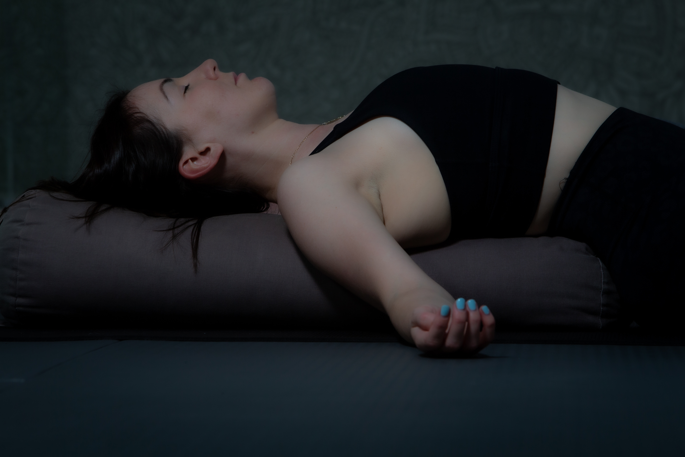 Morning vs Evening Yoga: Which Is Better for You?